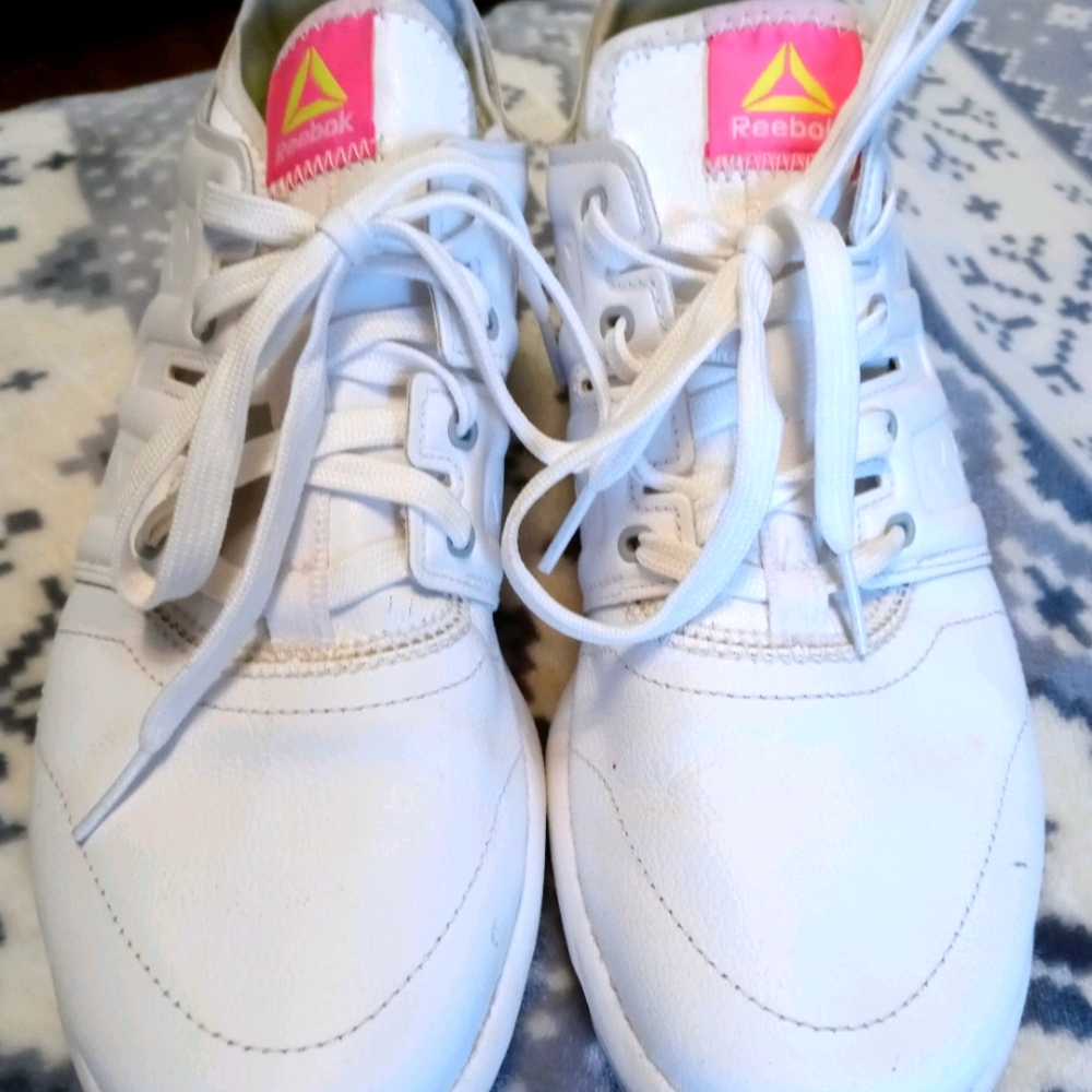 Reebox womens walking air